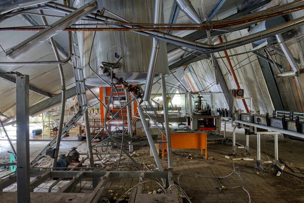 club soda hdr belgie urbex spa belgique belgium decay verlaten fabriek usine factory spawater bronwater ingestort lost abandoned